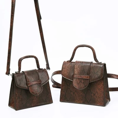 Женская сумка-мессенджер из кожи со змеиным узором | Багаж и сумки