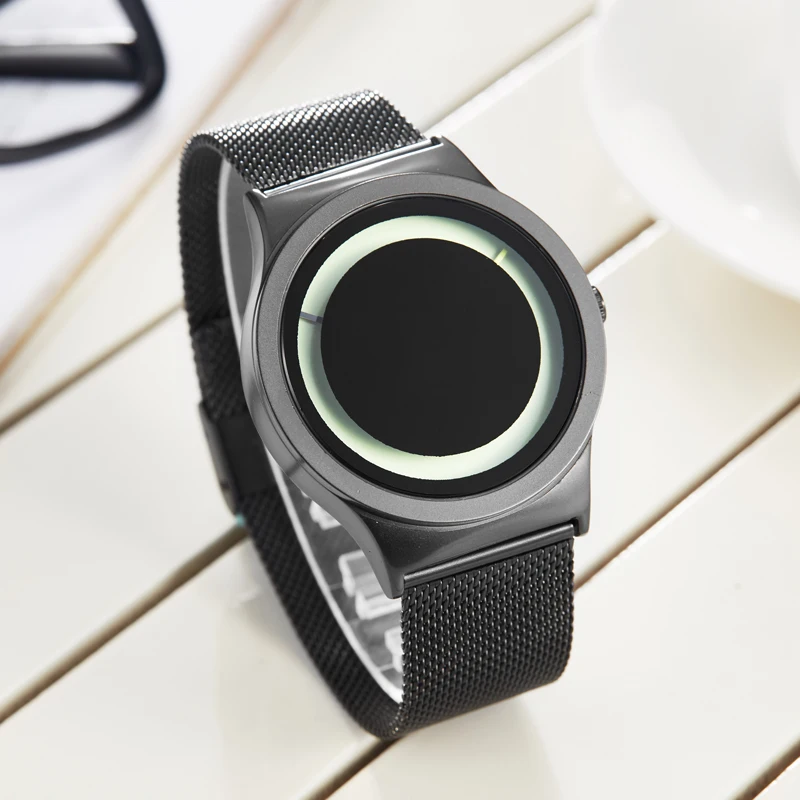 Minimalist Creative Watches For Women Fashion Simple Watches Sports Outdoor Quartz Wristwatches Diamond Dial Bracelet Magnetic