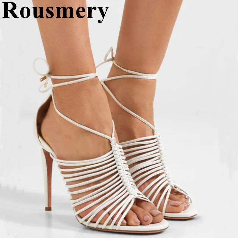 Белая пикантная женская обувь с узкими ремешками и перекрестными летние модные