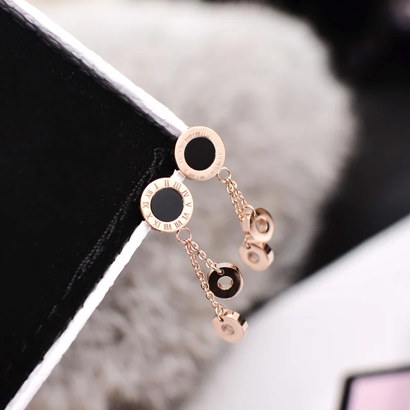 

YUN RUO 2019 Fashion Black Roman Tassel Stud Earring Woman Rose Gold Color Titanium Steel Jewelry Girl Birthday Gift Never Fade