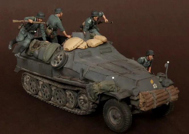 1/35 scale German panzer The soldier 4 people (excluding cars) miniatures WWII Resin Model Kit figure Free Shipping | Игрушки и хобби