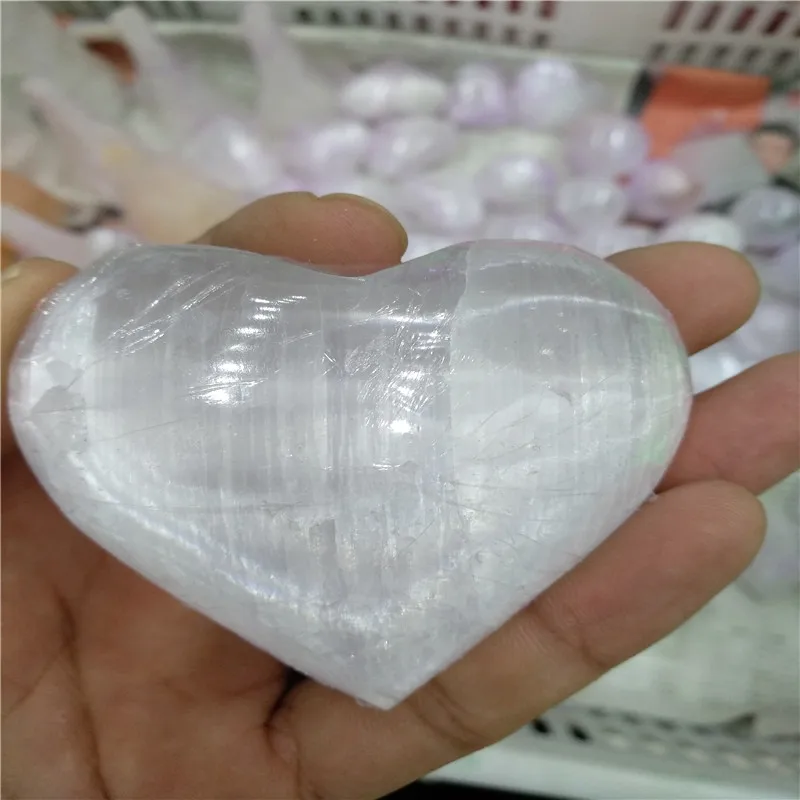 SELENITE Карманный пушистый резьба в форме сердца Исцеление Кристалл Рейки 1