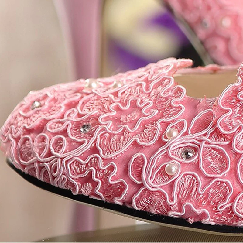 Романтические популярные официальные туфли розовые кружевные свадебные Стразы