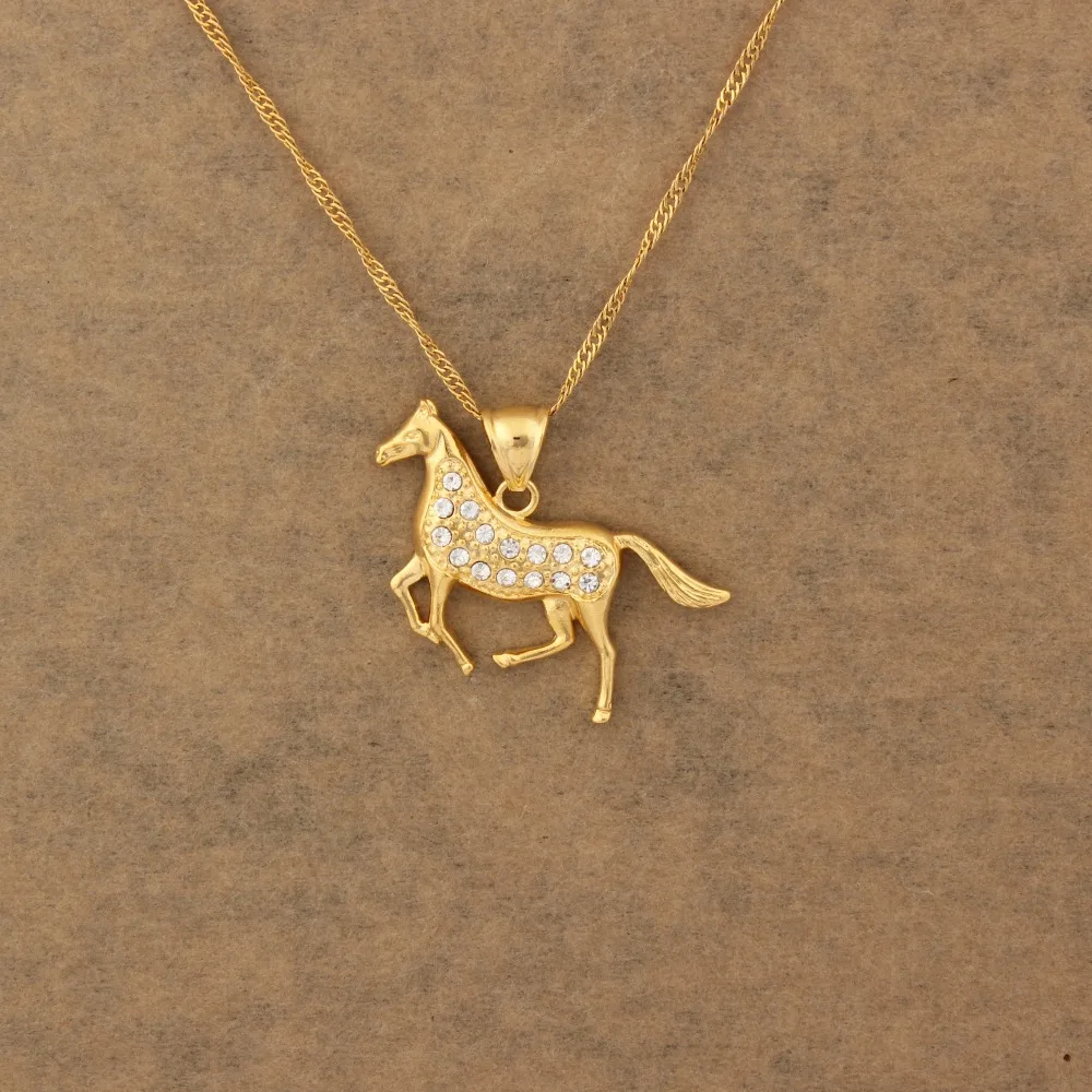 Золотистое ожерелье с подвеской из горного хрусталя ювелирное изделие в виде