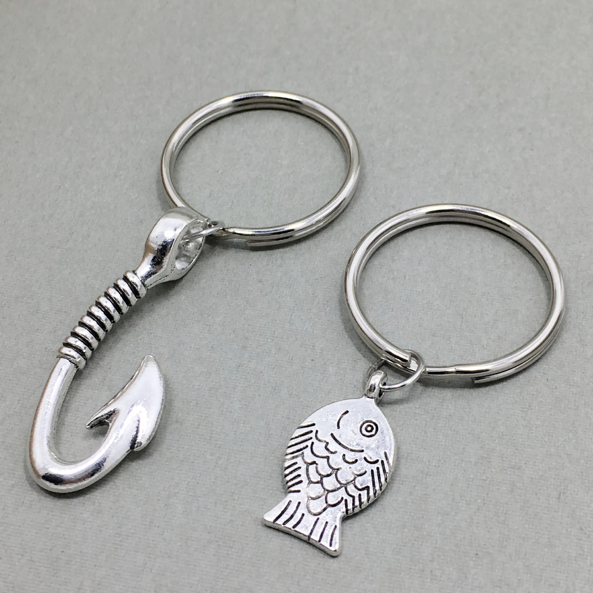 Рыболовные крючки для Дня отца Маленькая подвеска талисман с рыбой 2019 Новые