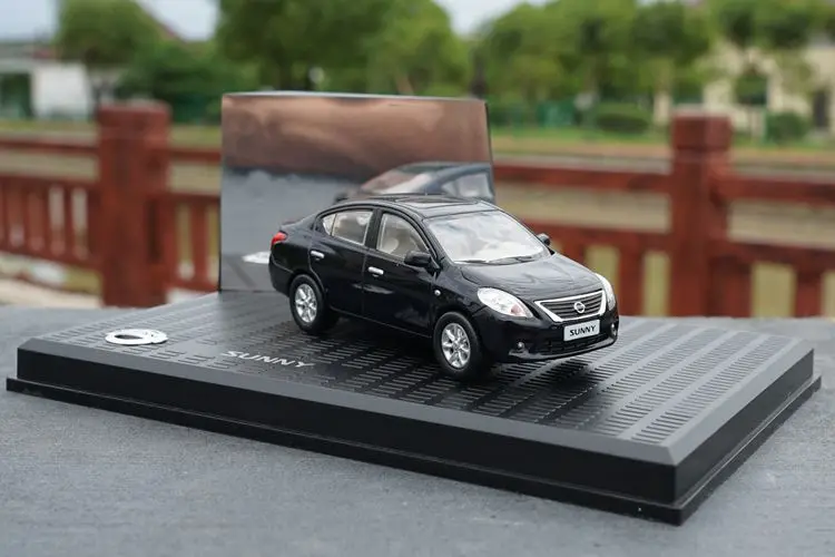 Оригинальная фабрика 1:43 Nissan Солнечная Игрушечная машина из сплава игрушки для детей литой модельный автомобиль подарок на день рождения