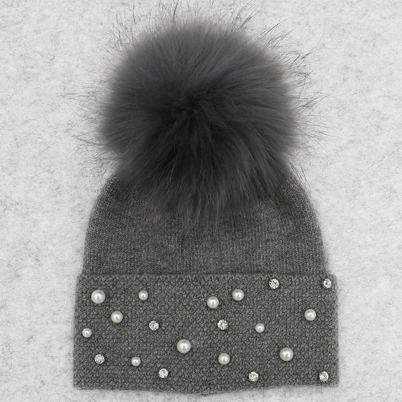 GZHILOVINGL Брендовая женская зимняя шапка Skullies, вязаная шапка из кроличьей шерсти с натуральным мехом, помпонами, стразы, жемчужные шапки для женщин