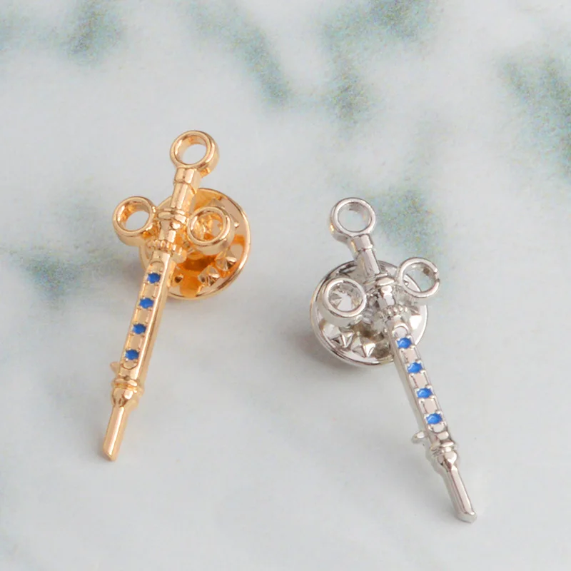 Брошь в виде шприца с синими кристаллами Подарочная брошь для врачей медсестер