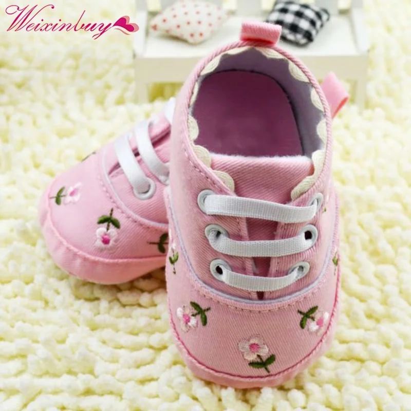 Новые Симпатичные вышитые кружева детская обувь для девочек детские с мягкой