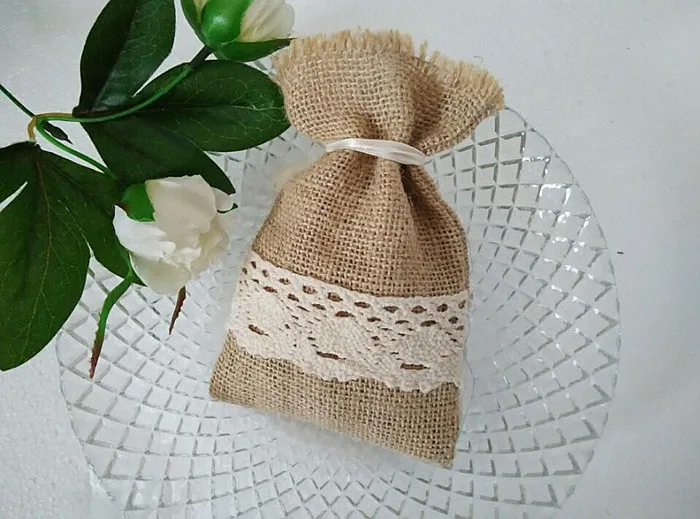 Простой дизайн мешковины и кружева подарочные сумки для детского душа мешки