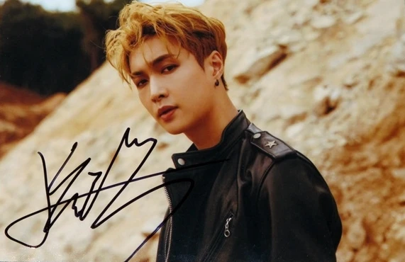 Подписанный на EXO LAY фото с автографом не беспорядочный мой TEMPO 6 версий 4*6
