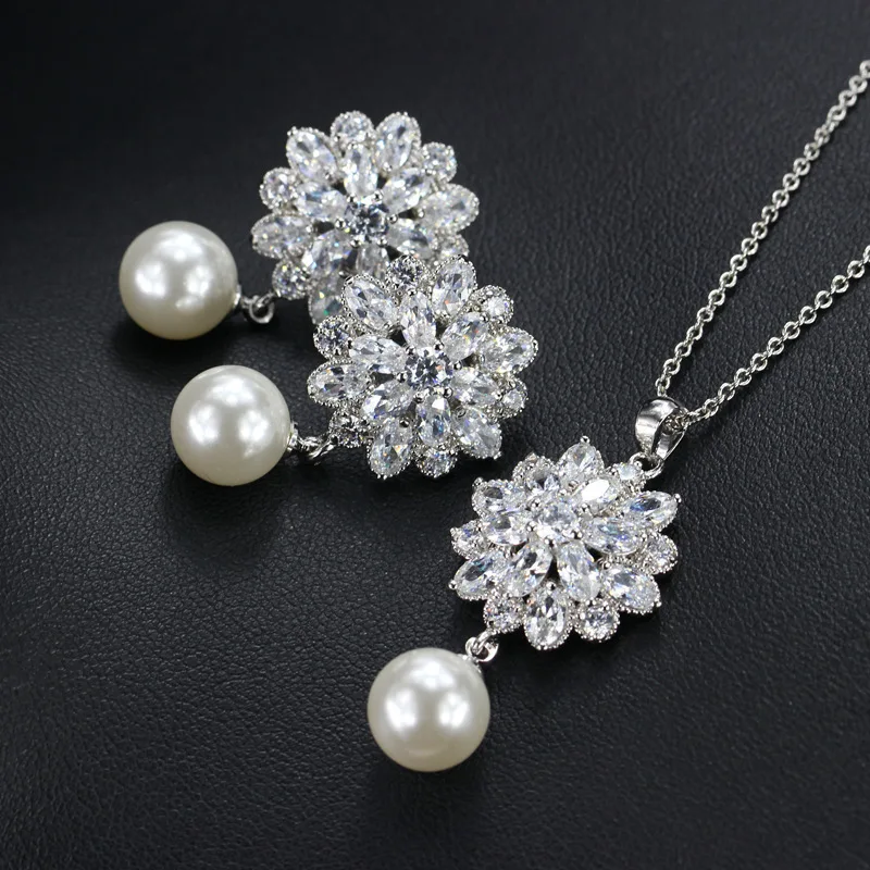 

Bilincolor Fashion white pearl with cubic zirconia flower necklace and earing pearl jewelry set for women