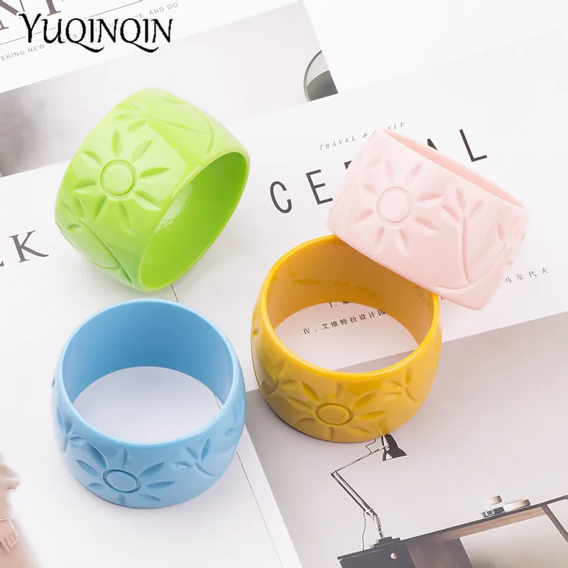 

Trendy Resin Cuff Engraved Sun Flowers Fashion Bracelets Bangles Women Acrylic Wide Bracelets Female Simple Charm Party Jewelry