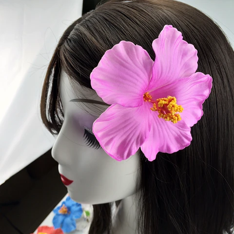 Гавайский цветок в волосы
