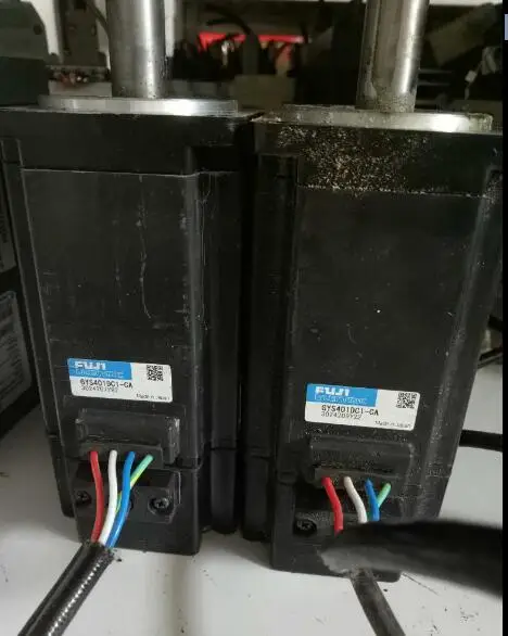 

Servo motor GYS401DC1-CA , Used one , 90% appearance new , 3 months warranty , fastly shipping