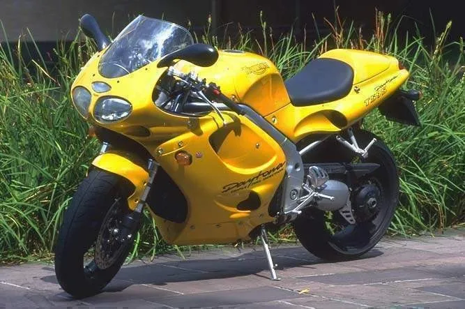 

Triumph, Daytona T595