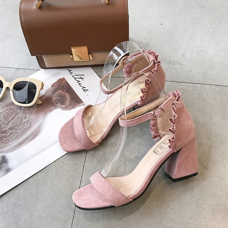 Летние пикантные женские босоножки 2019 г. Новые в римском стиле на массивном