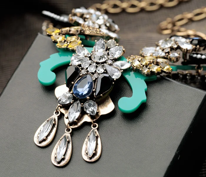 Массивная цена новый стиль массивное ожерелье с подвеской из полимерного стекла