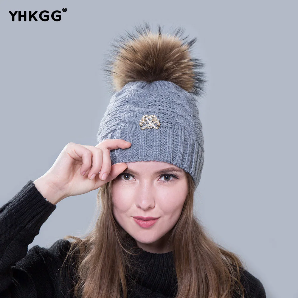 2018 winter hat female fur ball knitted warm hats for women Skullies Beanies Fur Pom Poms.Pretty classic knit cap lines | Аксессуары для