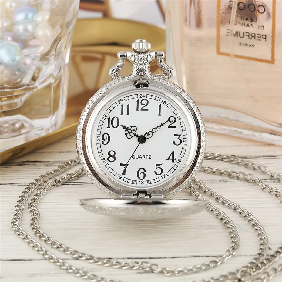 Elegant Vintage Shield Relief Pattern Quartz Pendant Pocket Watch Steampunk Retro Necklace Pendant Clock Gifts for Men Women