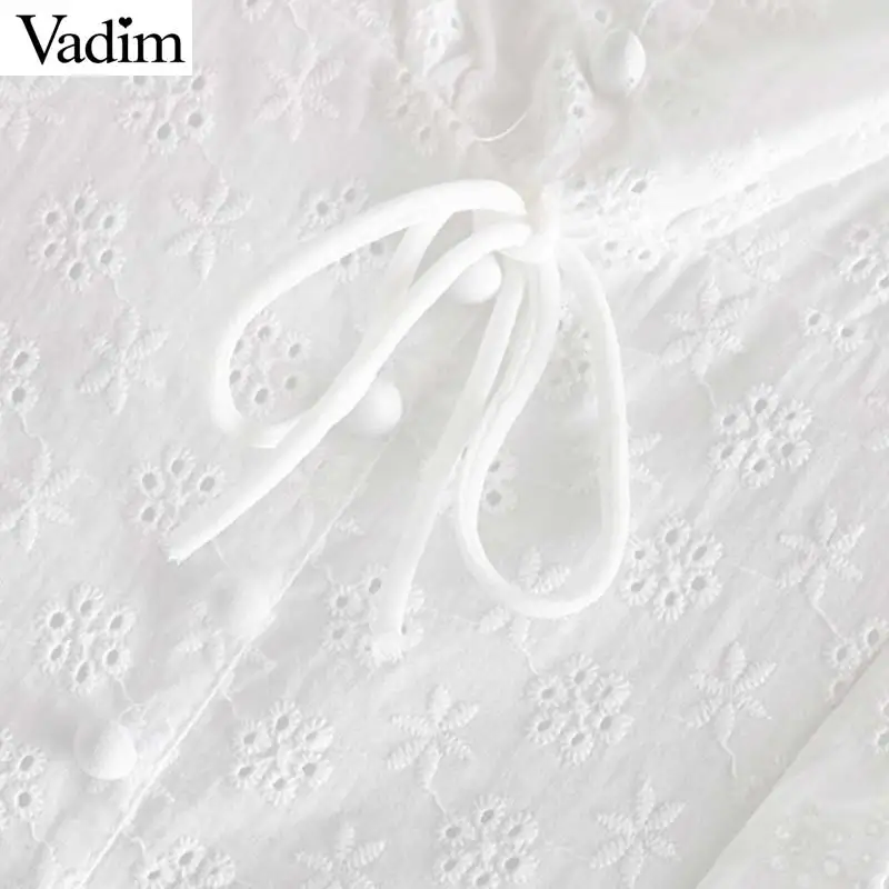 Vadim women sweet embroidery hollow out mini dress bow tie button half sleeve dresses female chic vestido QC062 | Женская одежда