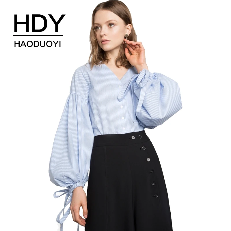 Блузка HDY Haoduoyi Женская синяя в полоску с треугольным вырезом рукавами Шароварами