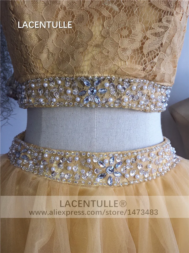 Золотые короткие платья для выпускного вечера с высоким вырезом и на спине до