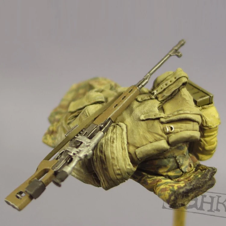 Солдат спецназа GRU 1/35 с SVD солдат из смолы GK военная тема Второй мировой войны