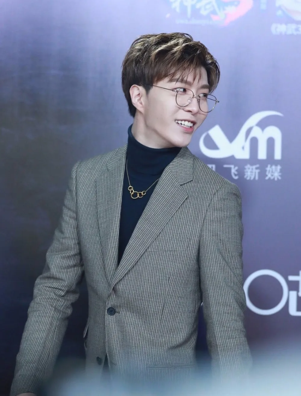 Idol звезда с шею ожерелье мужчины и wo мужчины короткое ожерелье индивидуальная длинная цепь ожерелье короткая шея цепь из нержавеющей стали
