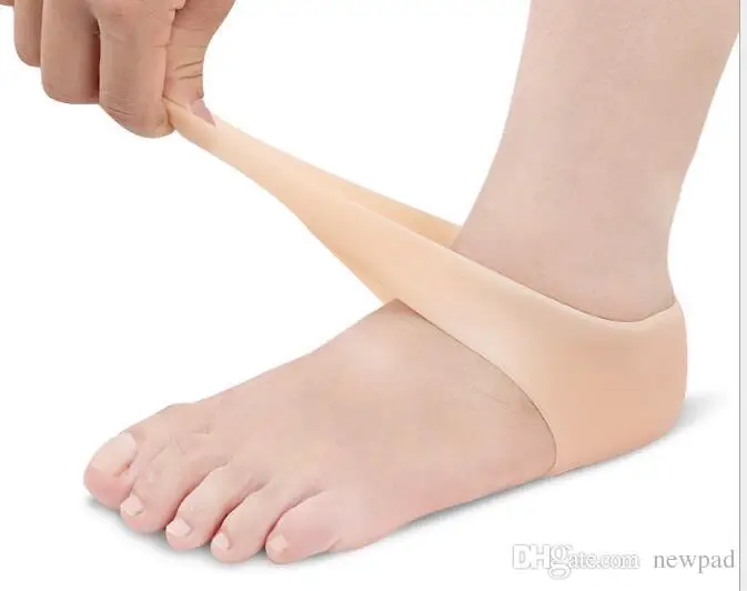 値段 100 Pairs Dhl シリコーンゲル足ヒールプロテクター靴下クラック防止クッション足パッドソフトアンチスキッド足ケアツール肌トーン 4 共同