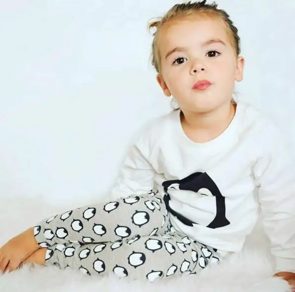 Baby girl clothing sets 2016 autumn baby clothes cotton newborn t-shirt + pants penguin printed infant 2pcs suit | Детская одежда и