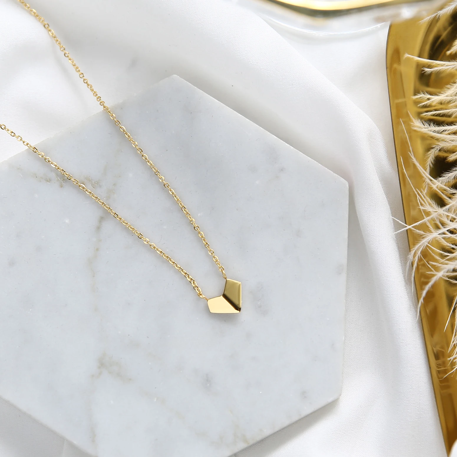 Женское Ожерелье-чокер с цепочкой до ключиц | Украшения и аксессуары