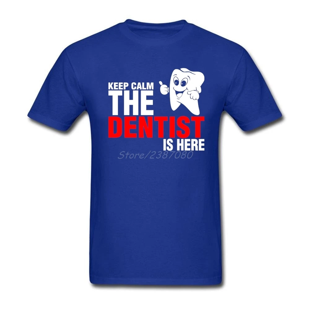 Футболка Keep Calm с дантистом здесь хлопковая круглым вырезом и короткими рукавами
