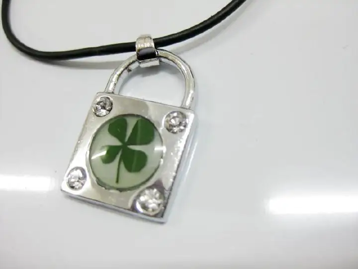 

12 PCS Lucky Symbol Real Four Leaf Clover Unqiue fashion jewelry shape necklace