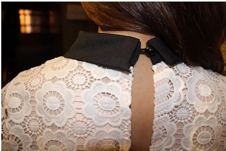 Женское платье Автопортрет с коротким рукавом кружевное цветными вставками