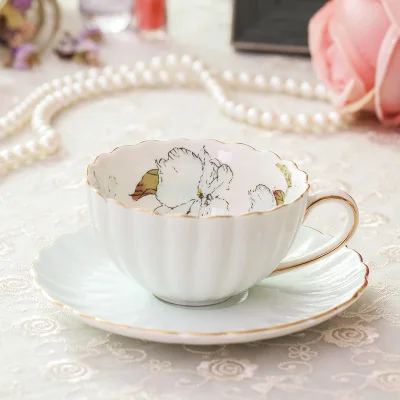 white coffee cup Британский стиль высококачественный костяной фарфор кофейная чашка пасторальный послеобеденный чай керамический чай черная чайная чашка блюдо ложка чашка с изображение тыквы розовый Roma - Цвет: white coffee cup