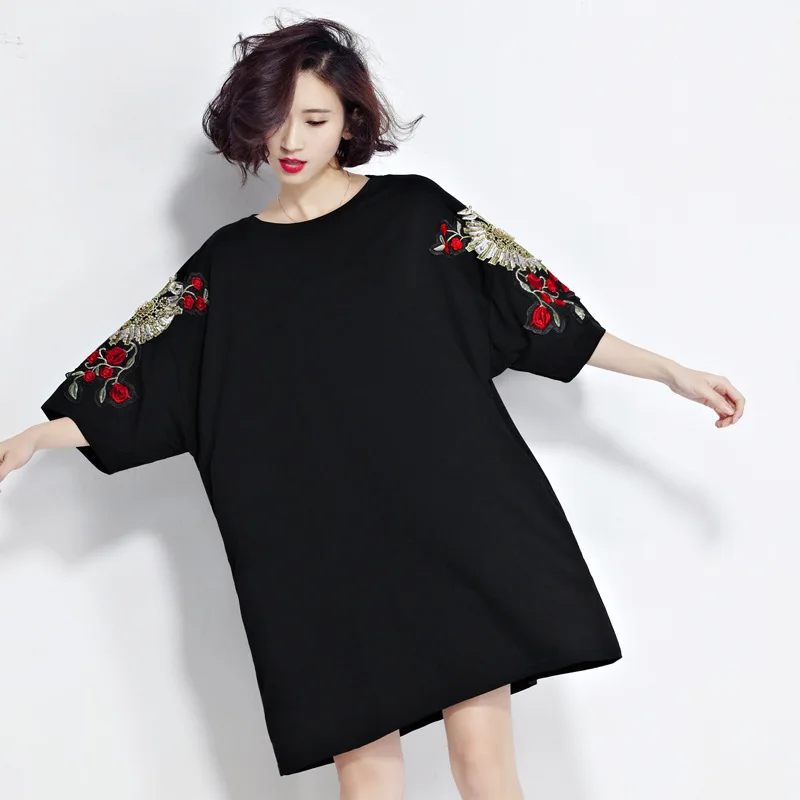 Свободные платья-футболки черный халат высокого качества Модные с цветочной