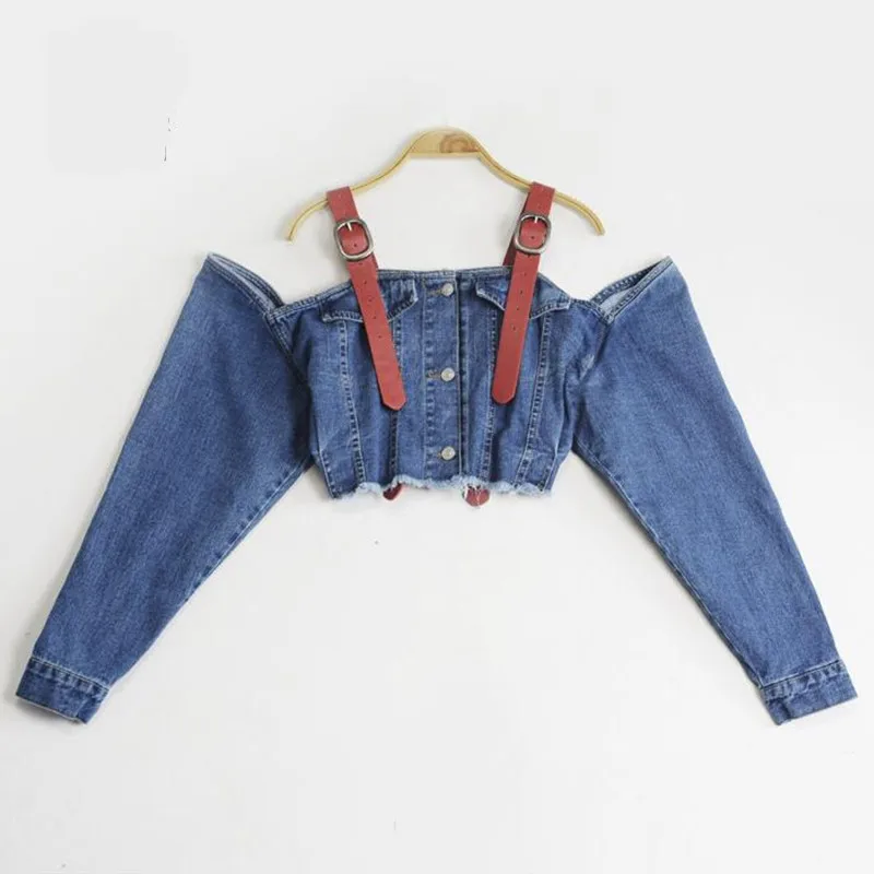 Женская джинсовая куртка с открытыми плечами и воротником лодочкой| |