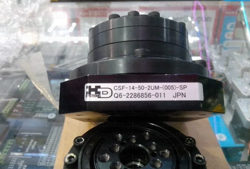 Цельный Одноручный HD гармонический CSF-14-50 редуктор имеет только маленькие кусочки когда-то