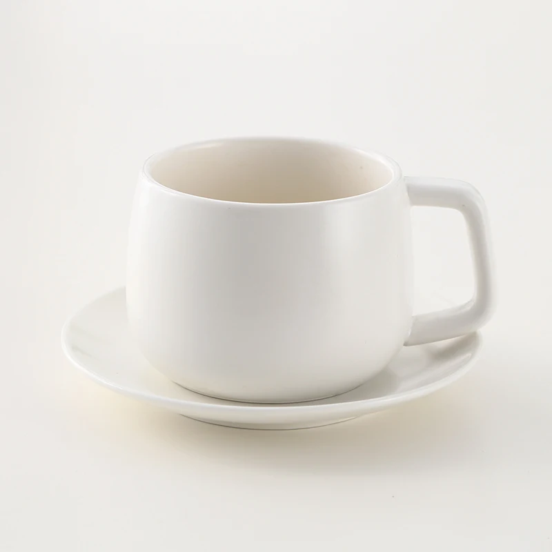 White Выразительная итальянская чашка эспрессо Tasse, керамическая чашка для послеобеденного чая Nespresso, кофейный набор с блюдцами, ложка Taza, домашний офис, бардак КОПО - Цвет: White