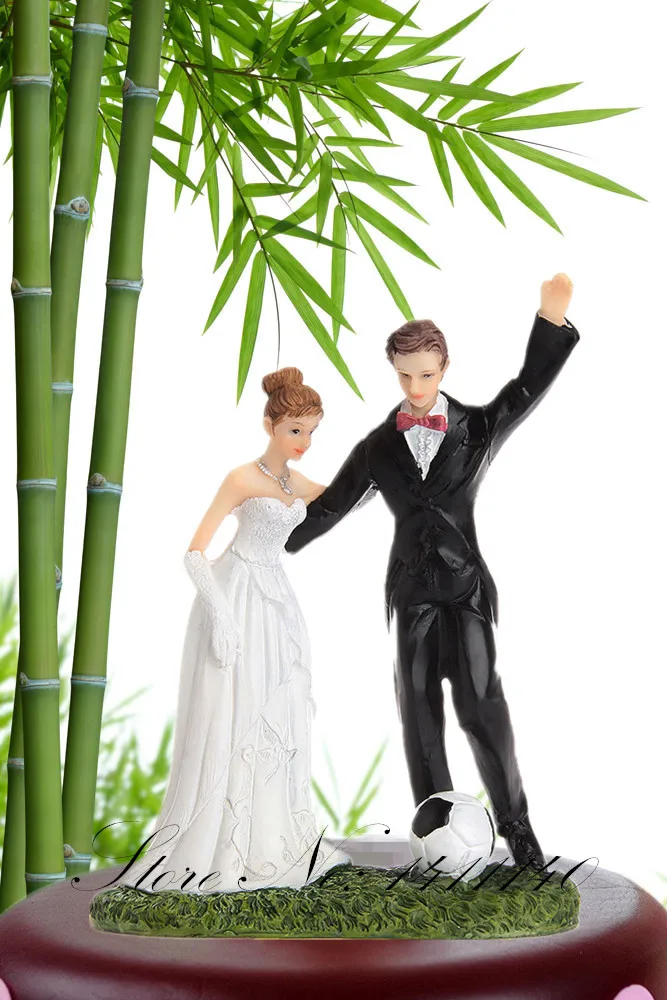 free shipping &quotPlay Basketball ' Bride and Groom Wedding Cake Topper Couple Figurines for wedding cake decorahtions | Дом и сад