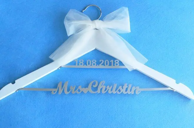 1pcs White Hanger Подгонянное имя и Дата платье вешалка, вешалка для свадебного платья, персонализированный подарок для жениха и невесты - Цвет: 1pcs White Hanger