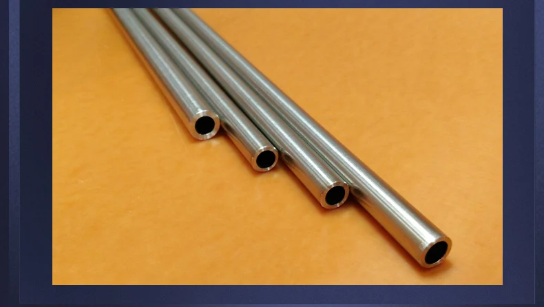 Некоррозионная трубка включает в себя никель-металл 304 из нержавеющей стали