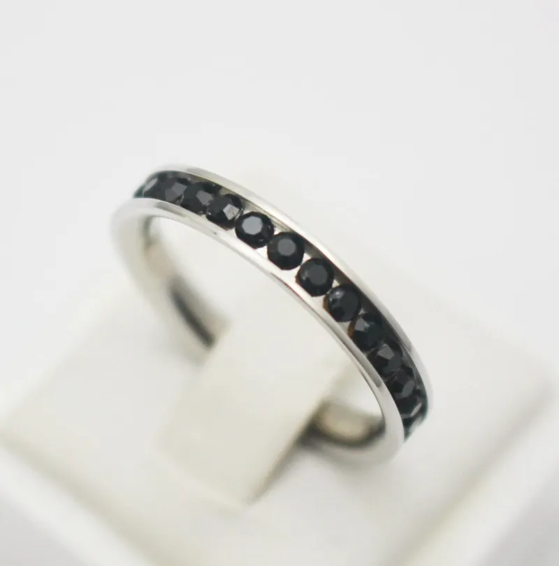 Женское кольцо из нержавеющей стали с черным камнем ширина 3 мм | Украшения и