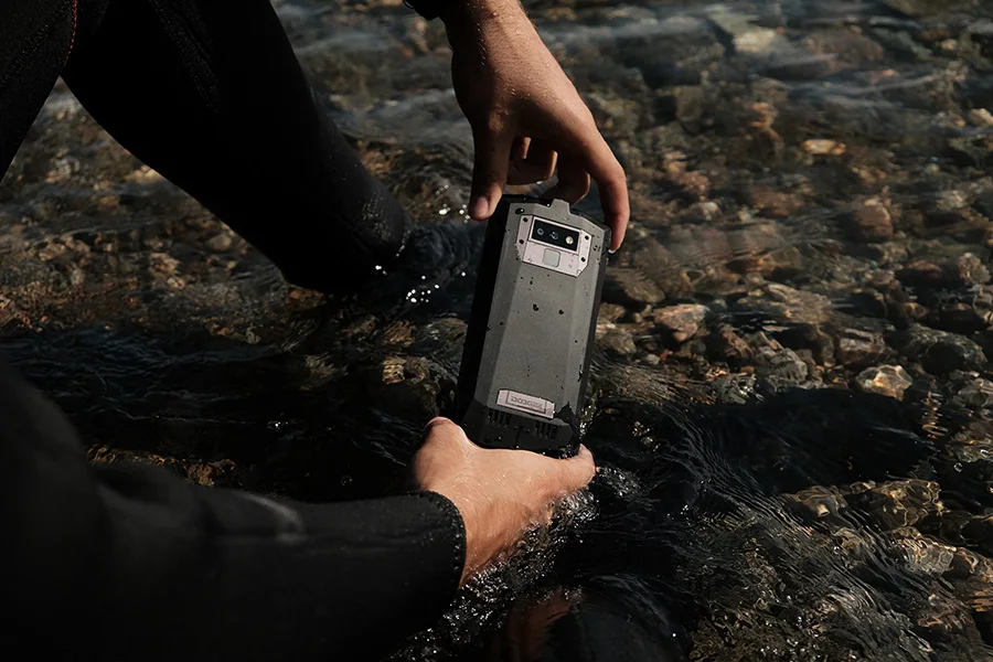 DOOGEE S80 Lite IP68/IP69K мобильный телефон-рация беспроводной зарядки NFC 10080 мАч 12V2A 5,99 FHD Helio P23 Восьмиядерный 4 Гб 64 ГБ