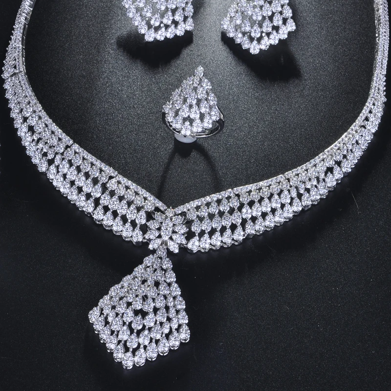 Женский свадебный комплект из 4 сережек кольца и браслета с фианитом