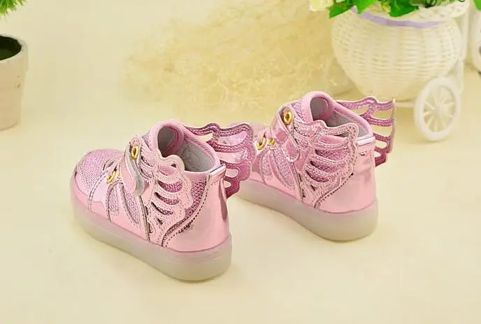 New Children Baby Luminous Shoes Boys Girls Flying Wing Light Up Colorful Glowing Sneakers Kids Leisure Sports Christmas size 21 | Детская