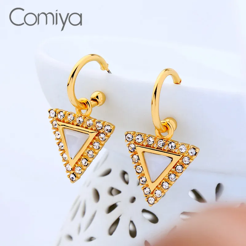 Comiya эффектные Висячие серьги для женщин золотого цвета камедь кристалл