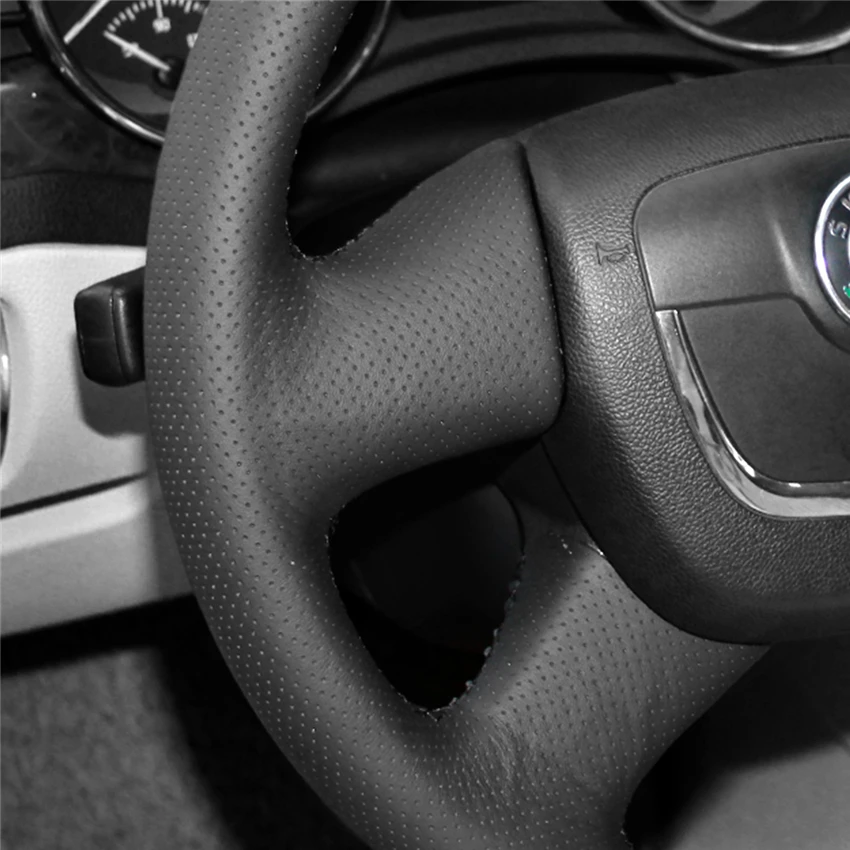 Чехол на руль из черной искусственной кожи для Skoda Octavia 2009-2013 Citigo 2011-2012 Roomster Fabia