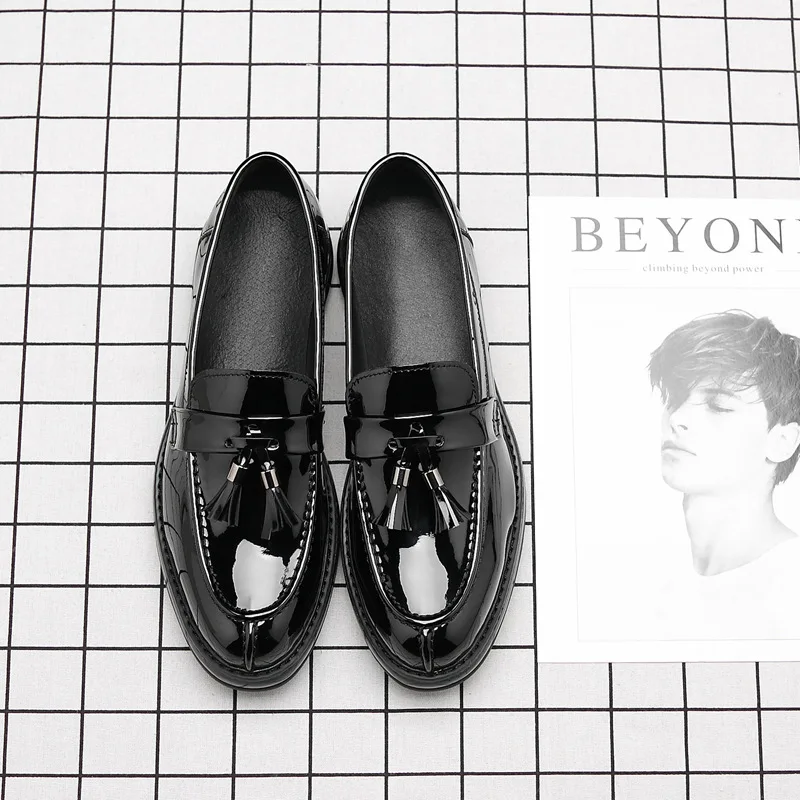 M-anxiu Korean Style Vintage Tassel Fringe Leather Shoes Men Casual Loafers Night Club Party Flat Shoes Gift for Boyfriend